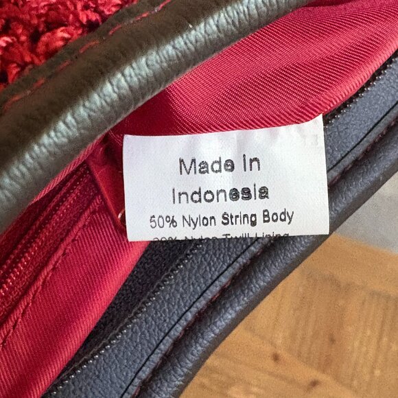 The Sak Red and Brown Crochet Shoulder Bag - Picture 8 of 15